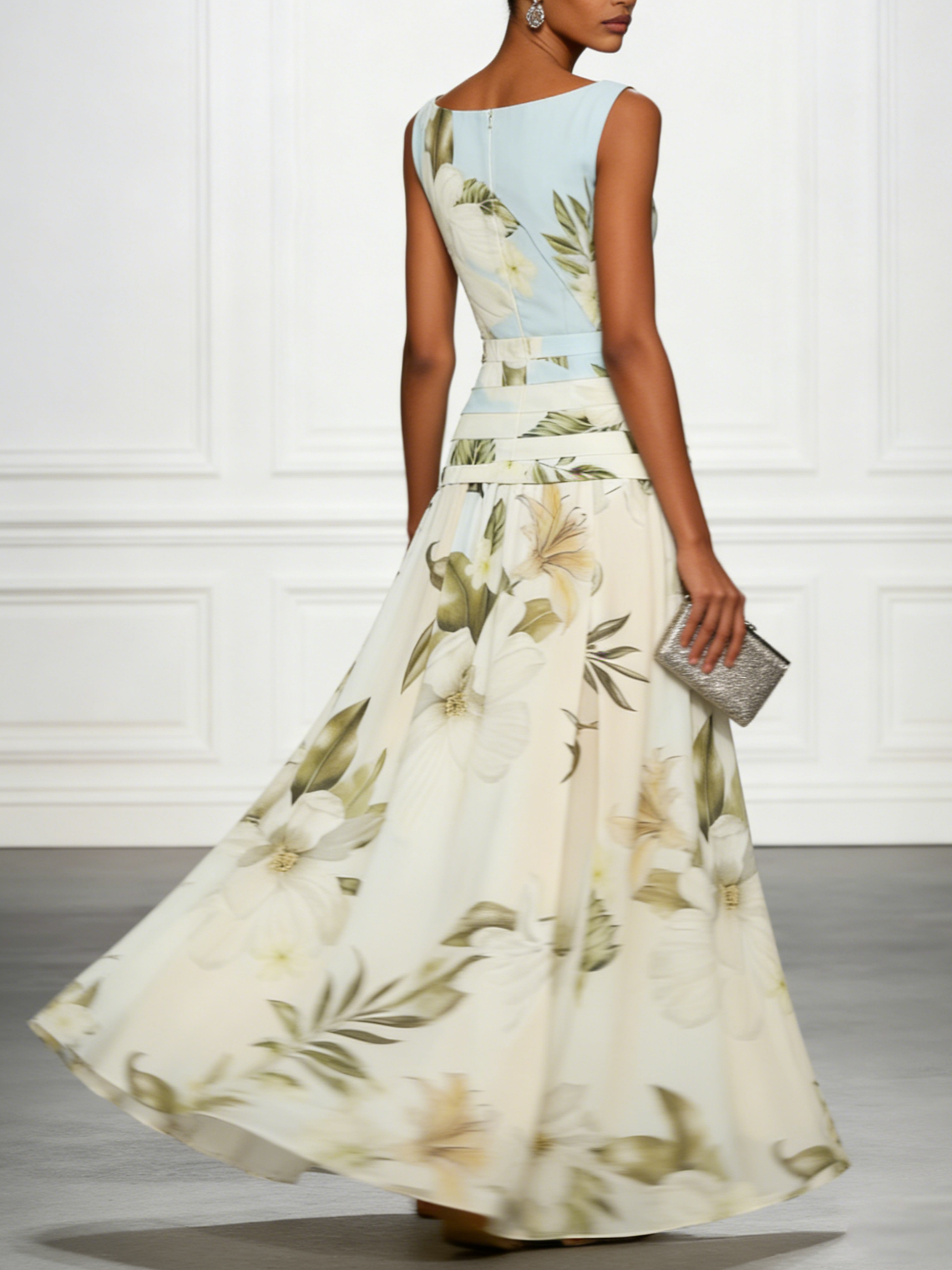 Gala · Vestido largo floral cuello barco