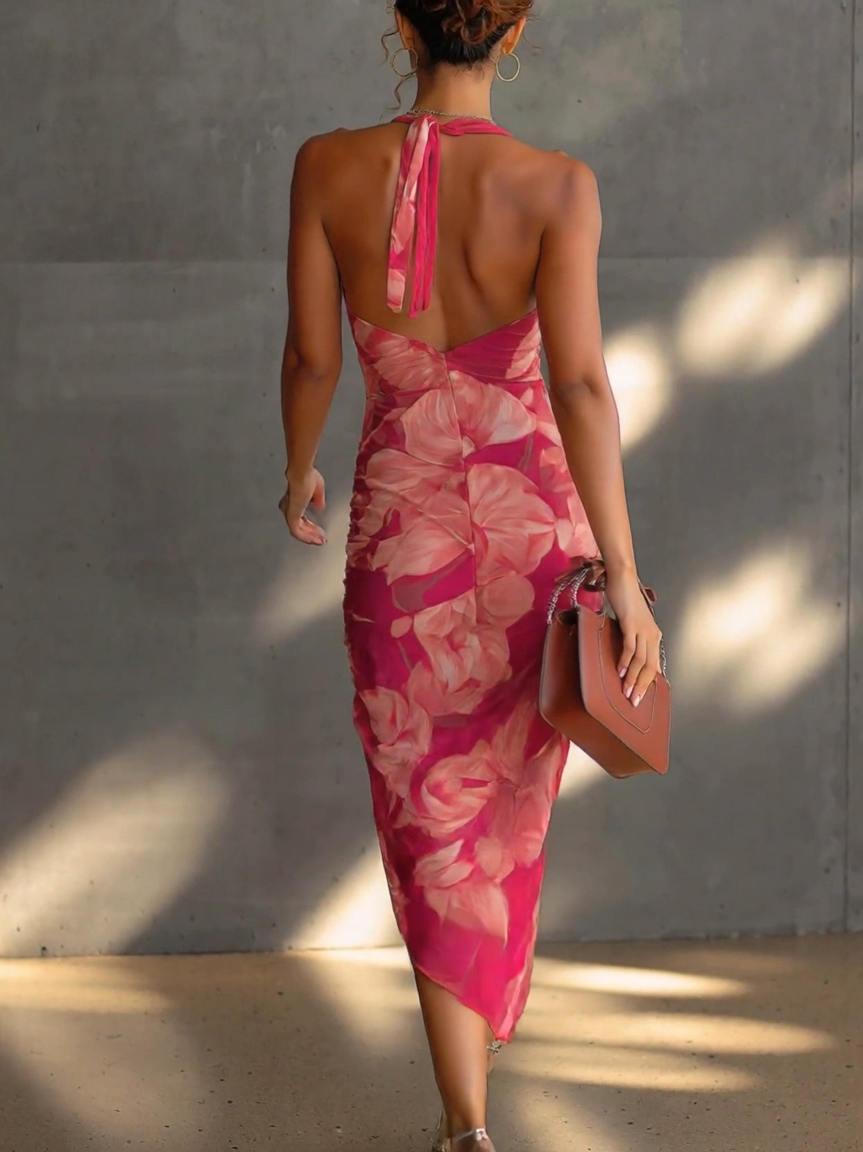 Fucsia · Midi Floral Ajustado